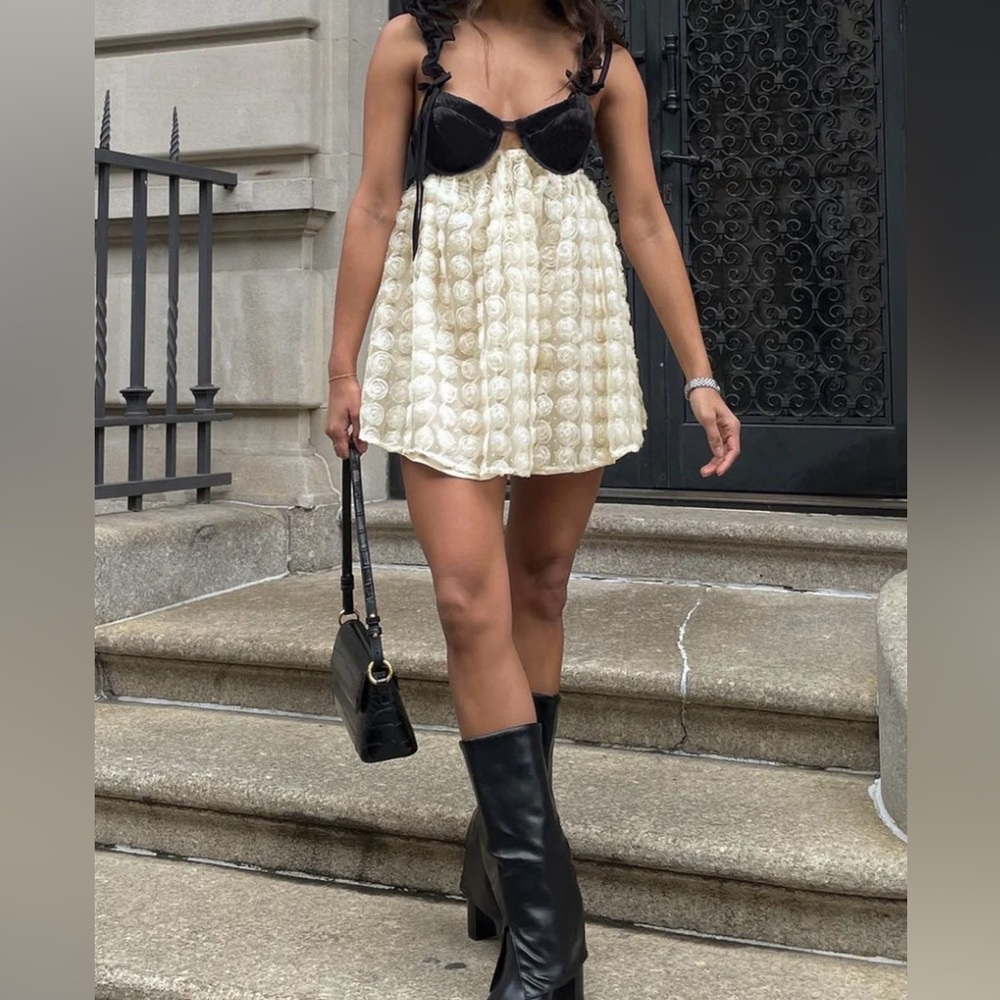 Commense Floral Backless Tie Up Bow Short Dress NWT